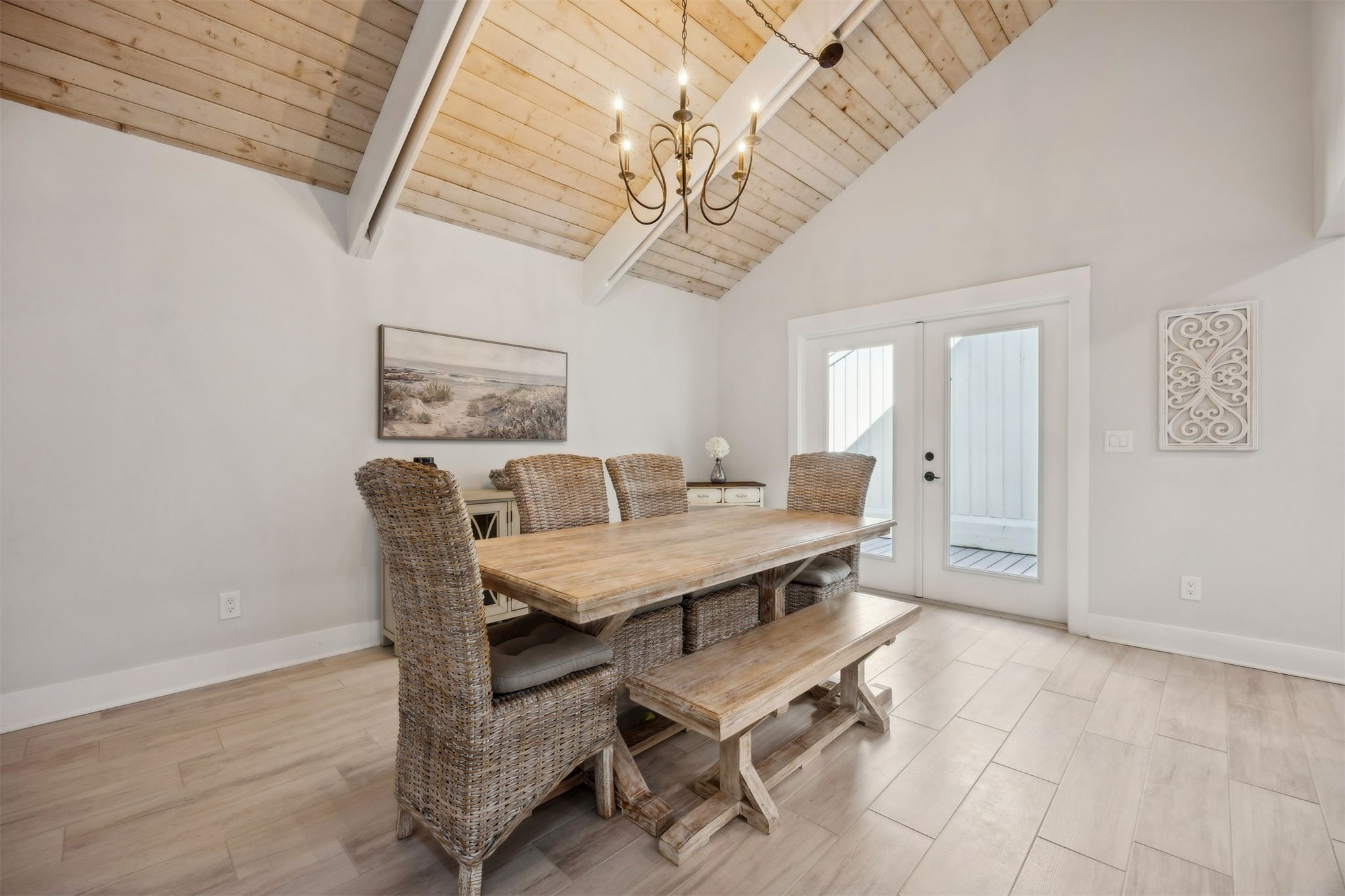 22 Beachwood Road Fernandina Beach, FL 32034 - Photo 20 of 100 a view of a dining room with furniture