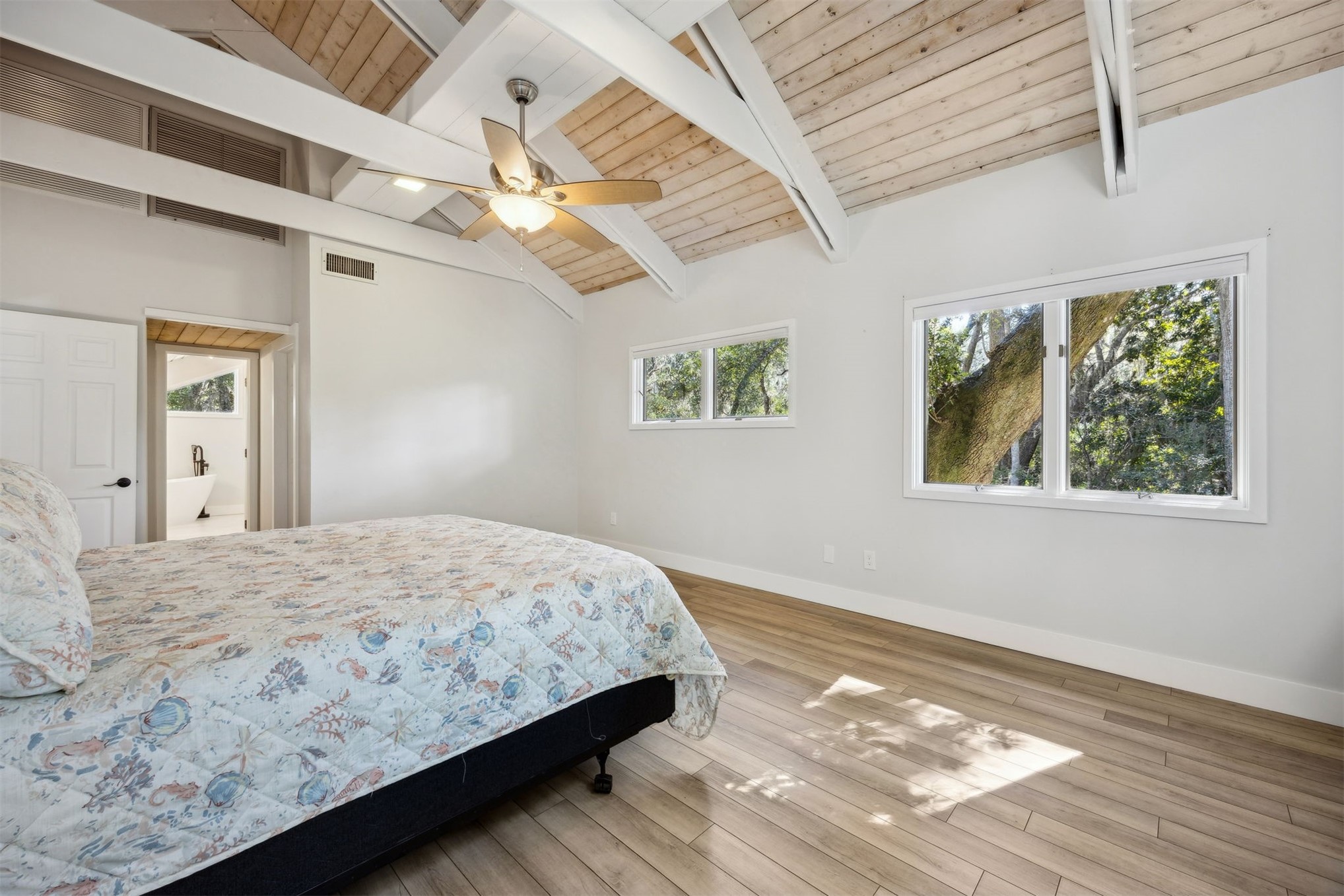 22 Beachwood Road Fernandina Beach, FL 32034 - Photo 48 of 100 a bedroom with a bed and a window