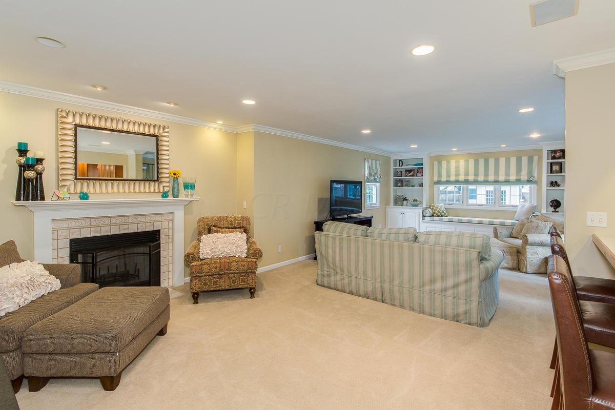 2554 Berwyn Road Columbus, OH 43221 - Photo 11 of 43