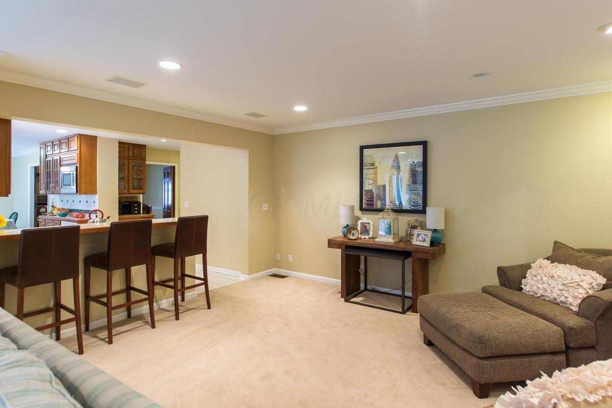 2554 Berwyn Road Columbus, OH 43221 - Photo 12 of 43