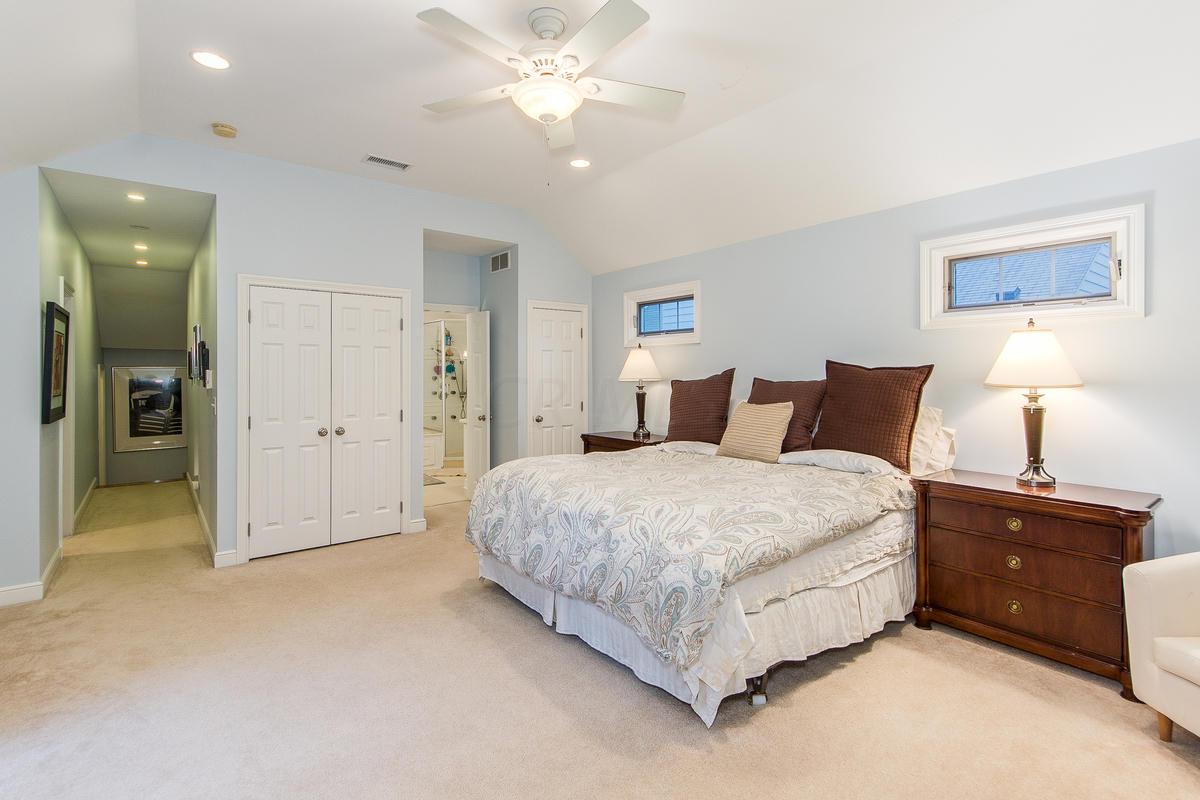 2554 Berwyn Road Columbus, OH 43221 - Photo 18 of 43