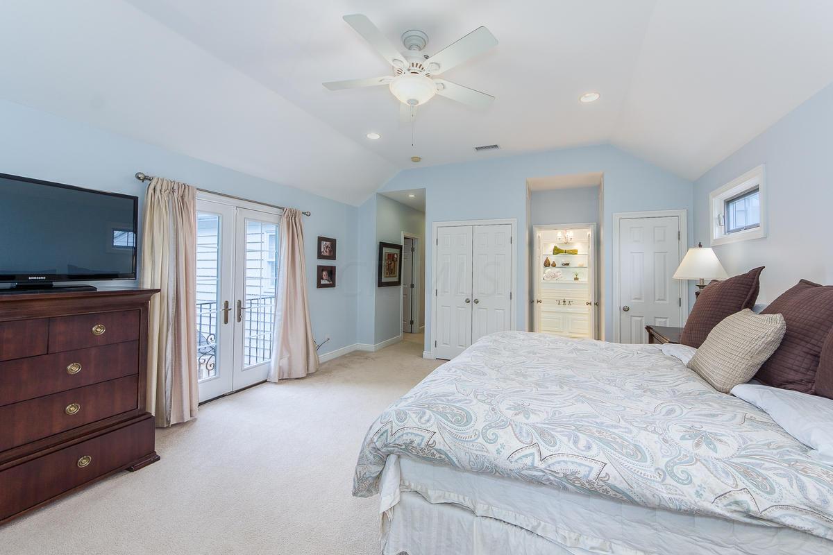 2554 Berwyn Road Columbus, OH 43221 - Photo 19 of 43