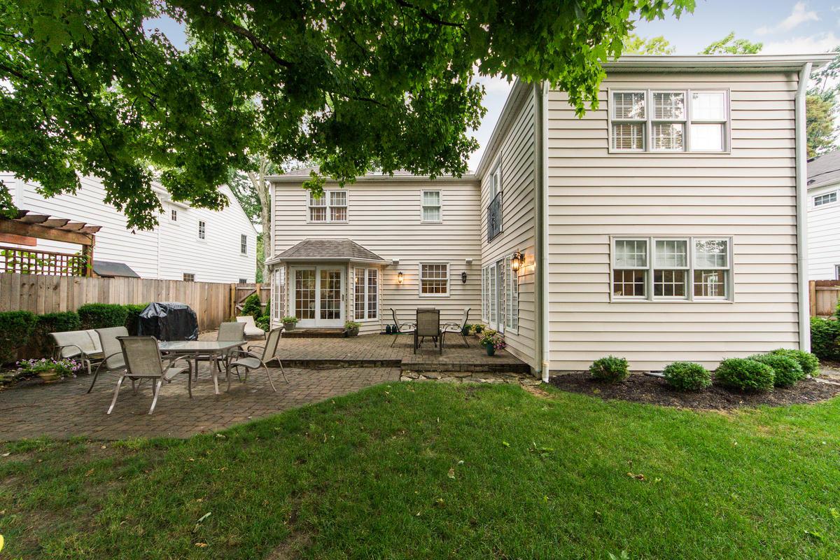 2554 Berwyn Road Columbus, OH 43221 - Photo 39 of 43