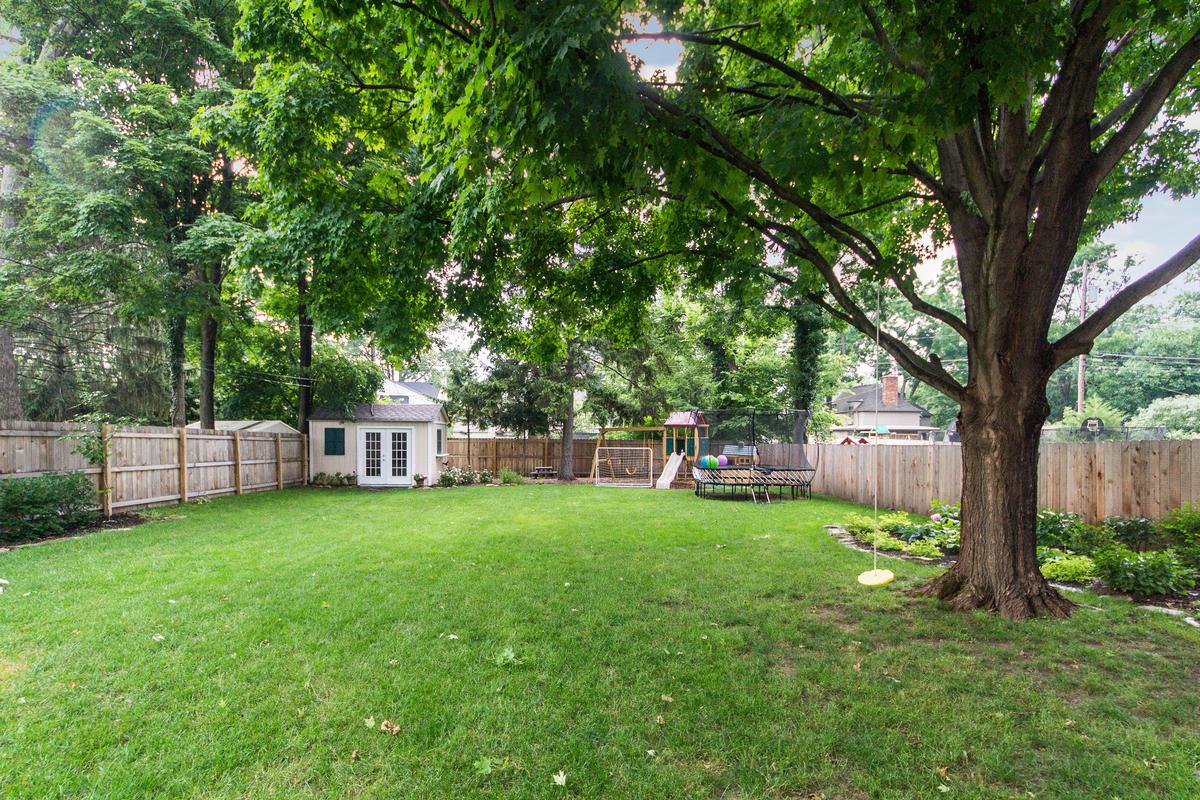 2554 Berwyn Road Columbus, OH 43221 - Photo 41 of 43