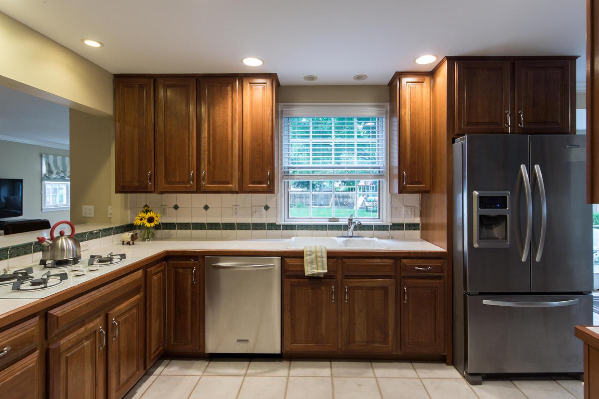 2554 Berwyn Road Columbus, OH 43221 - Photo 7 of 43