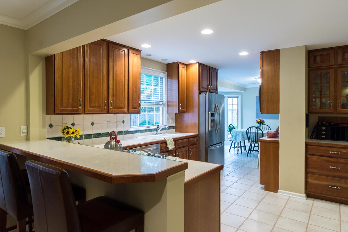 2554 Berwyn Road Columbus, OH 43221 - Photo 9 of 43