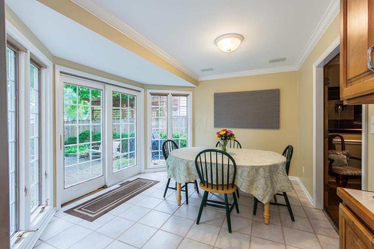 2554 Berwyn Road Columbus, OH 43221 - Photo 10 of 43