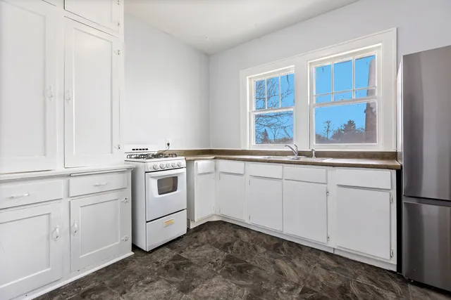 $448,900 | 518 South Street, Elgin, IL 60123