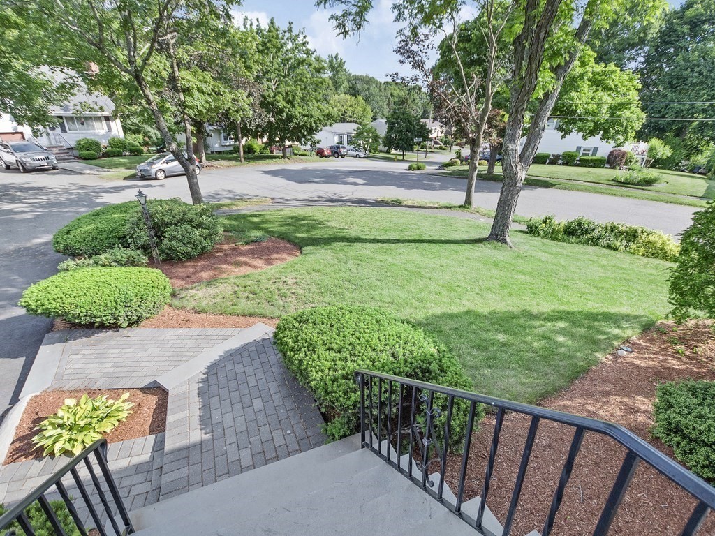 44 Beaver Brook Road Waltham, MA 02452 - Photo 3 of 38 Gallery Image 3