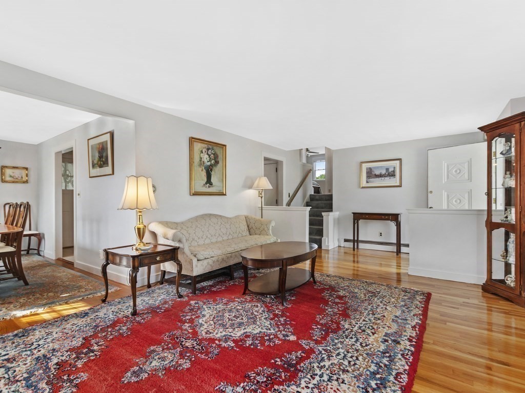 44 Beaver Brook Road Waltham, MA 02452 - Photo 6 of 38 Gallery Image 6