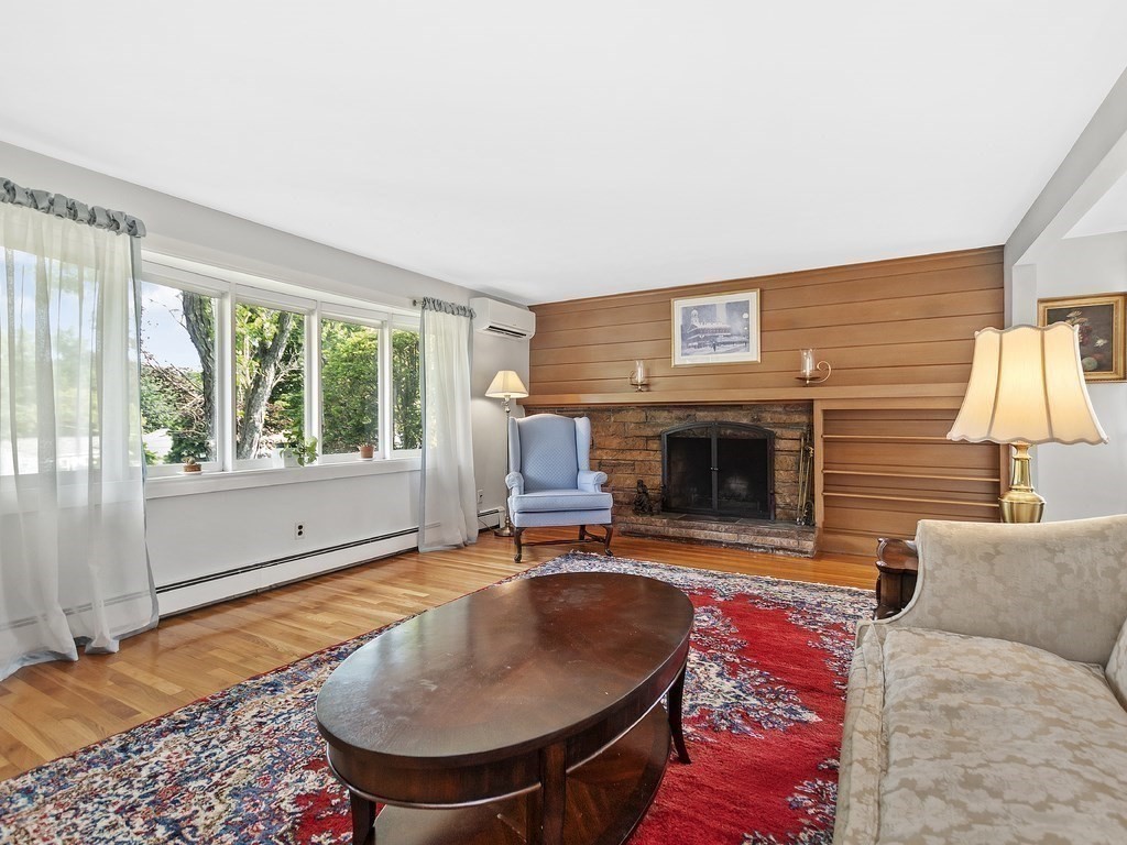 44 Beaver Brook Road Waltham, MA 02452 - Photo 7 of 38 Gallery Image 7