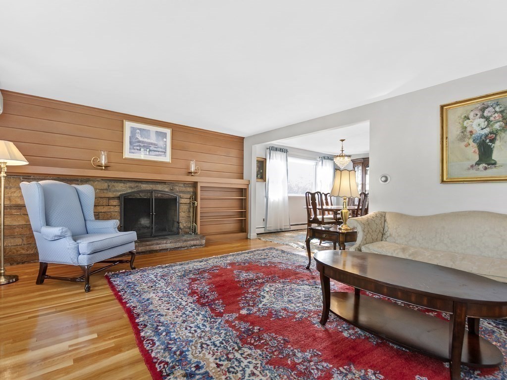 44 Beaver Brook Road Waltham, MA 02452 - Photo 8 of 38 Gallery Image 8