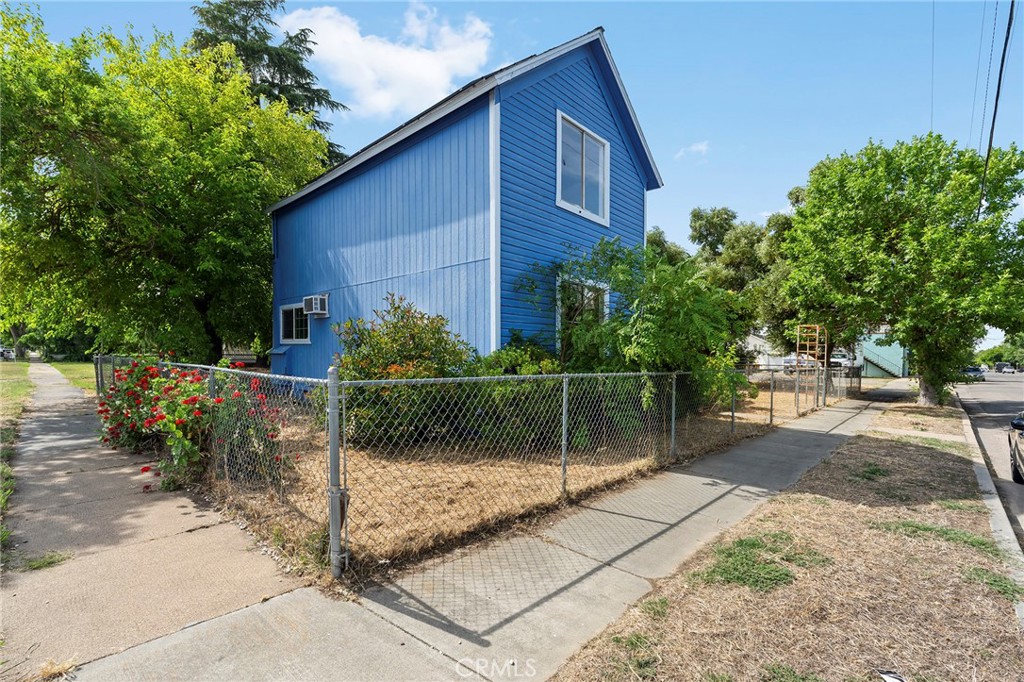 818 6th Street Corning, CA 96021 - Photo 25 of 32 a backyard of a house with lots of green space