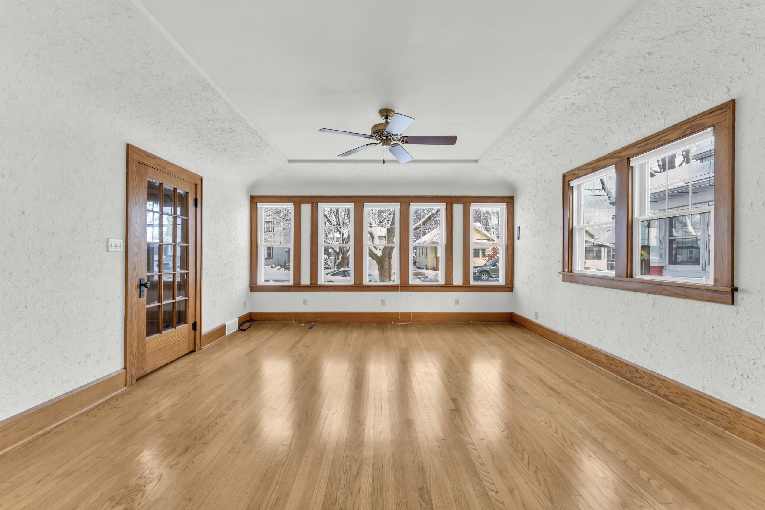 909 Augusta Street Racine, WI 53402 - Photo 10 of 56 Photo 10