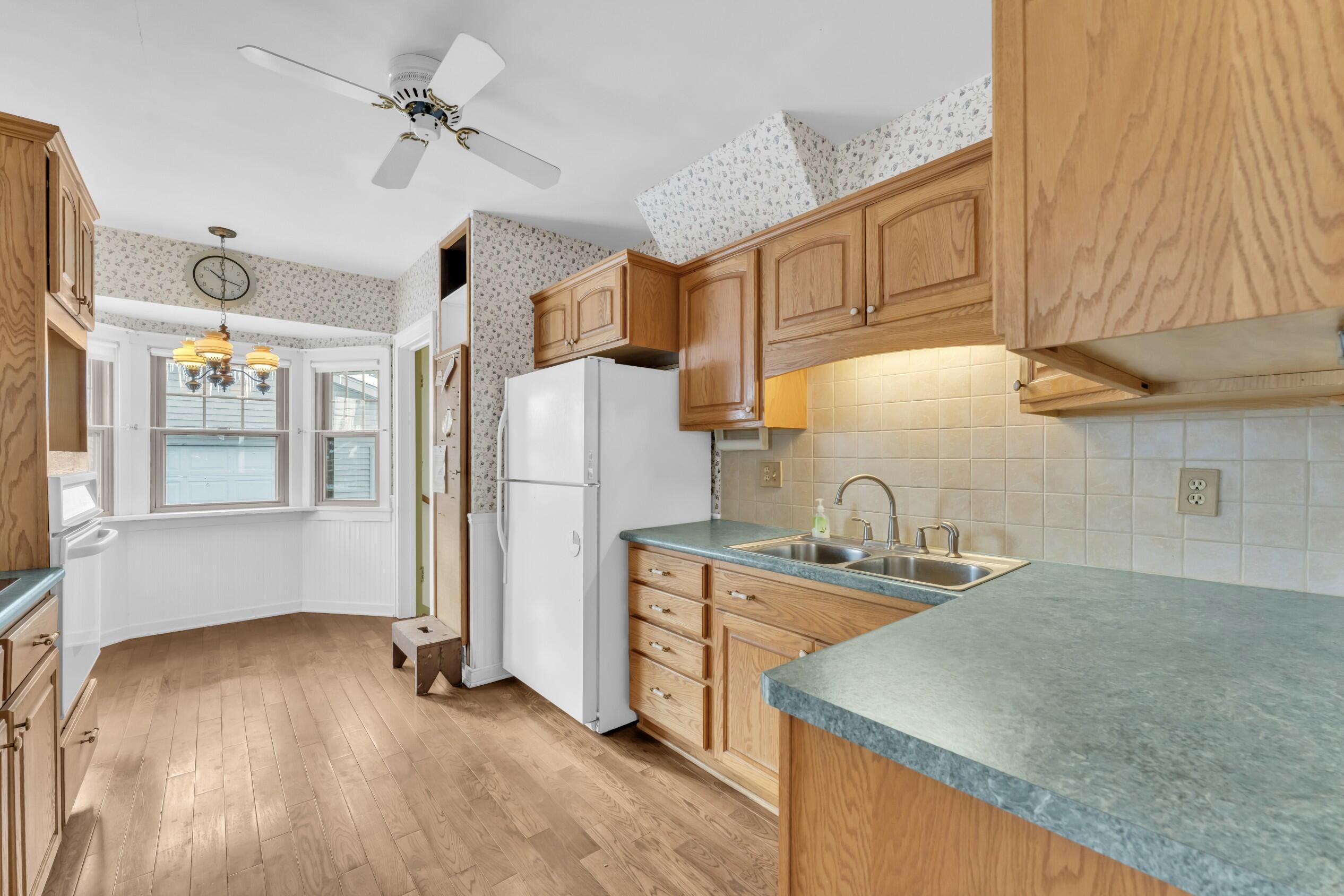 909 Augusta Street Racine, WI 53402 - Photo 15 of 56 Photo 15