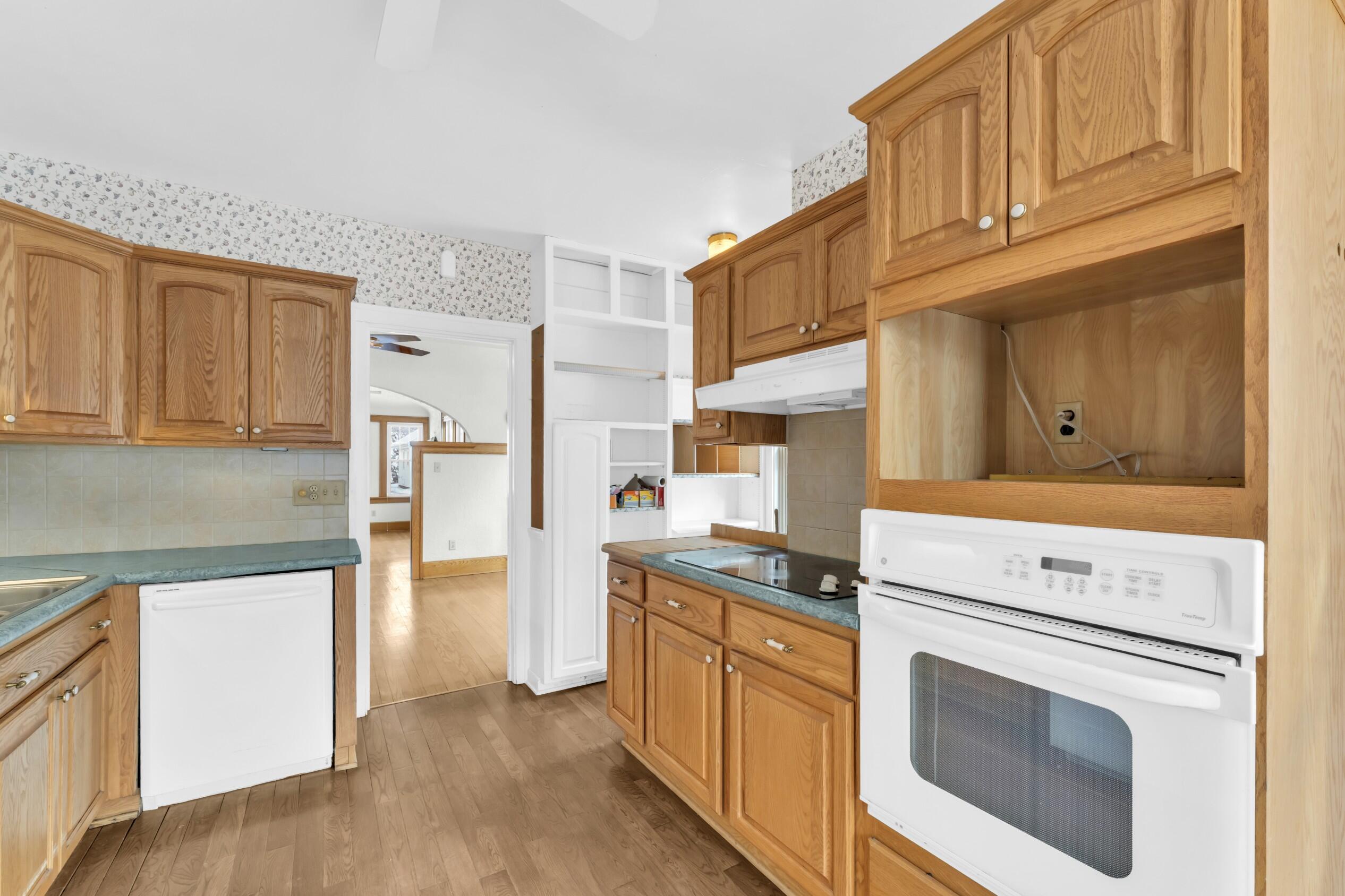 909 Augusta Street Racine, WI 53402 - Photo 19 of 56 Photo 19