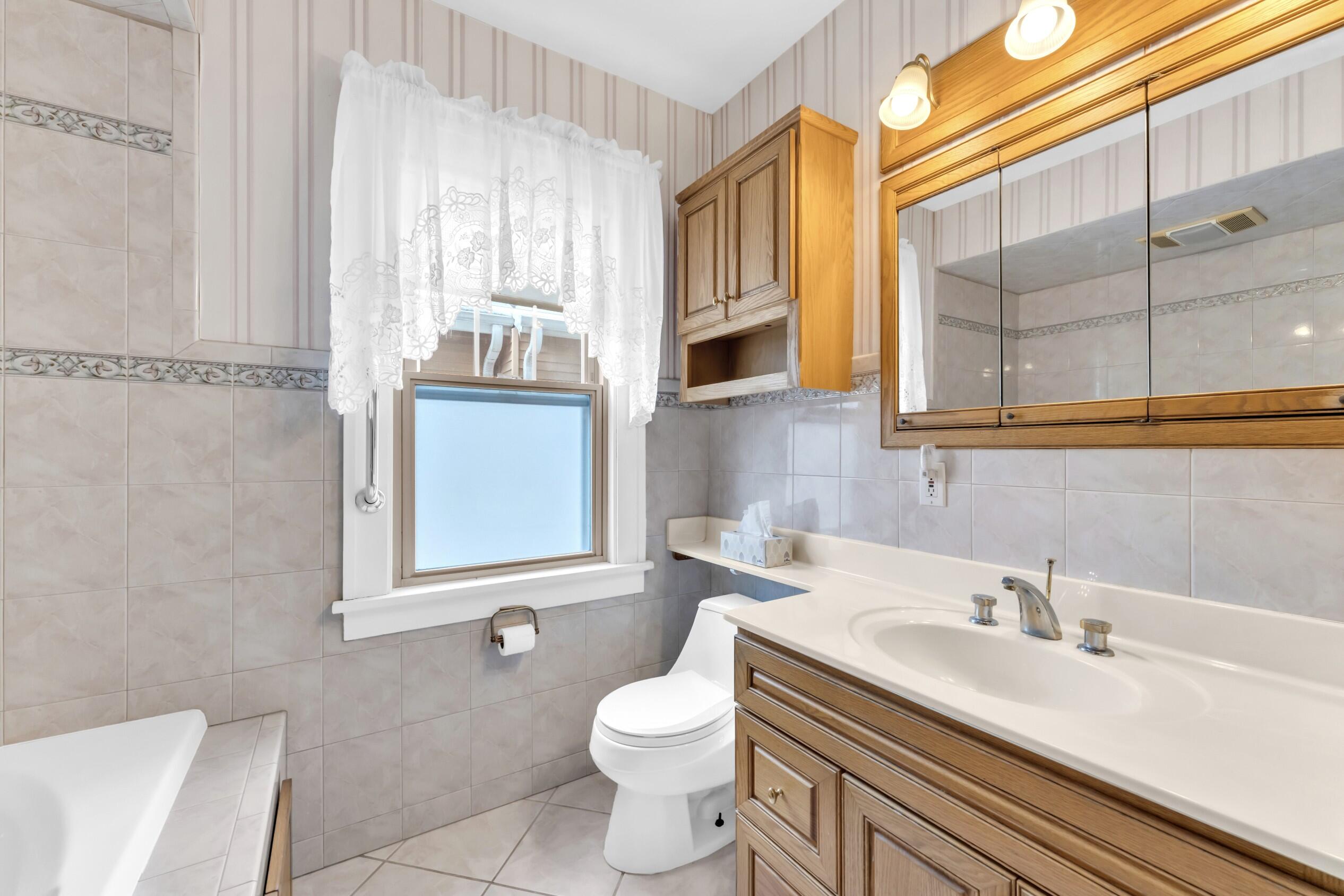 909 Augusta Street Racine, WI 53402 - Photo 25 of 56 Photo 25