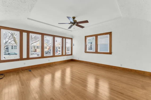 $274,900 | 909 Augusta Street, Racine, WI 53402