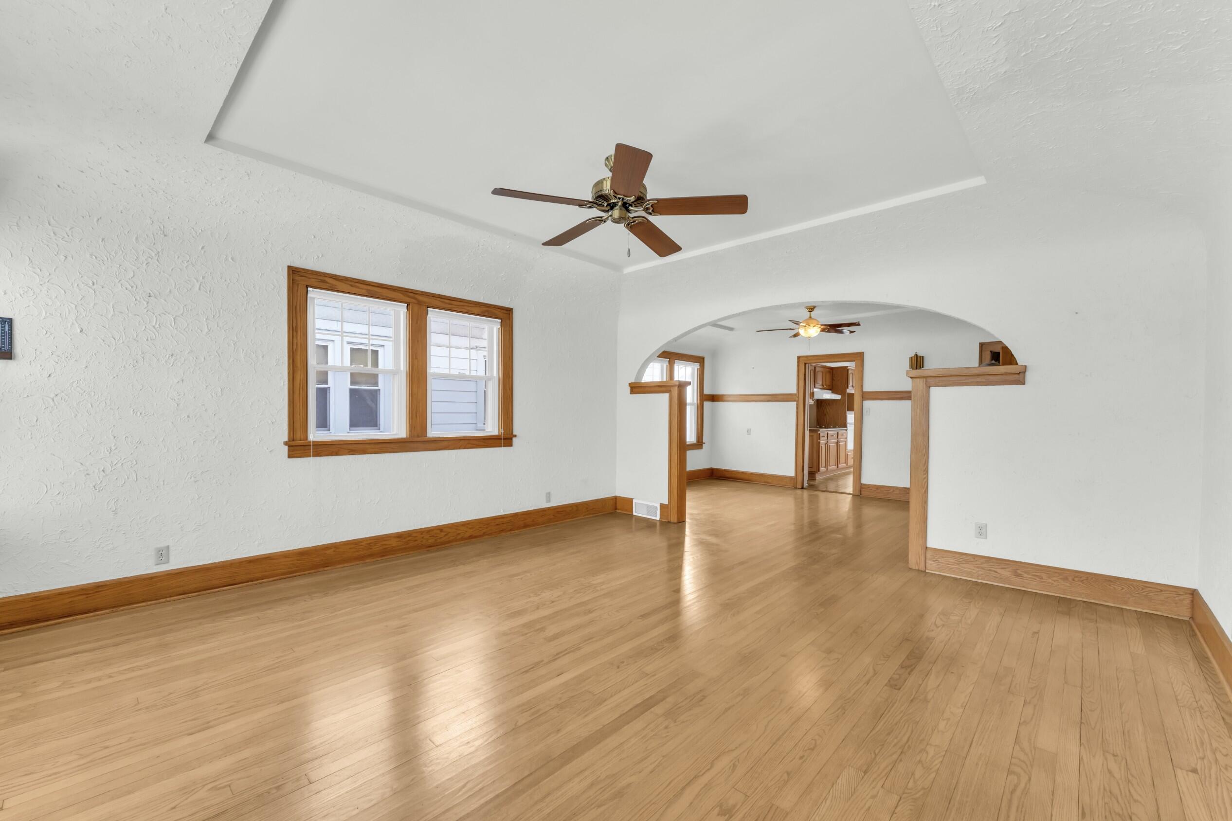 909 Augusta Street Racine, WI 53402 - Photo 7 of 56 Photo 7