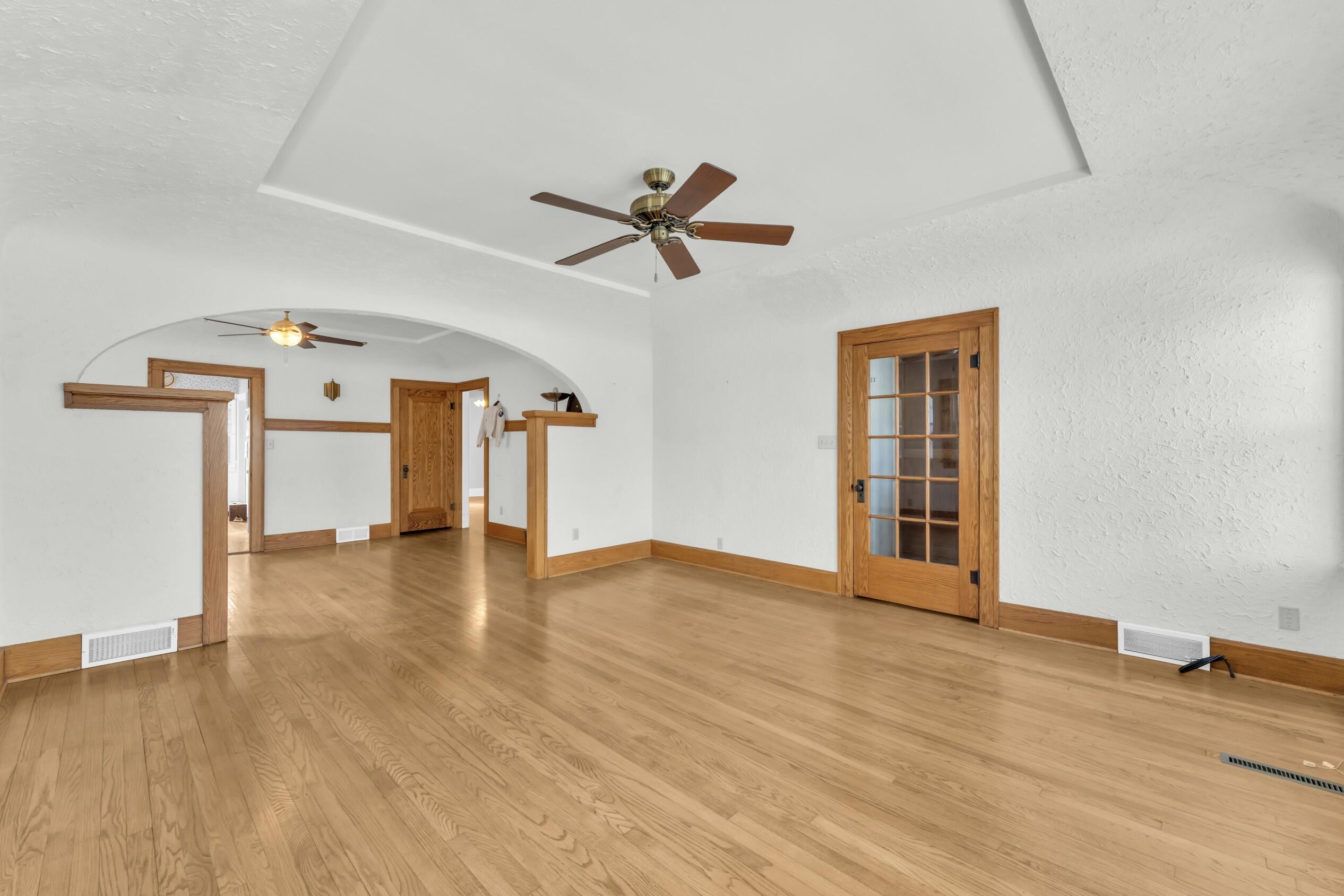 909 Augusta Street Racine, WI 53402 - Photo 8 of 56 Photo 8