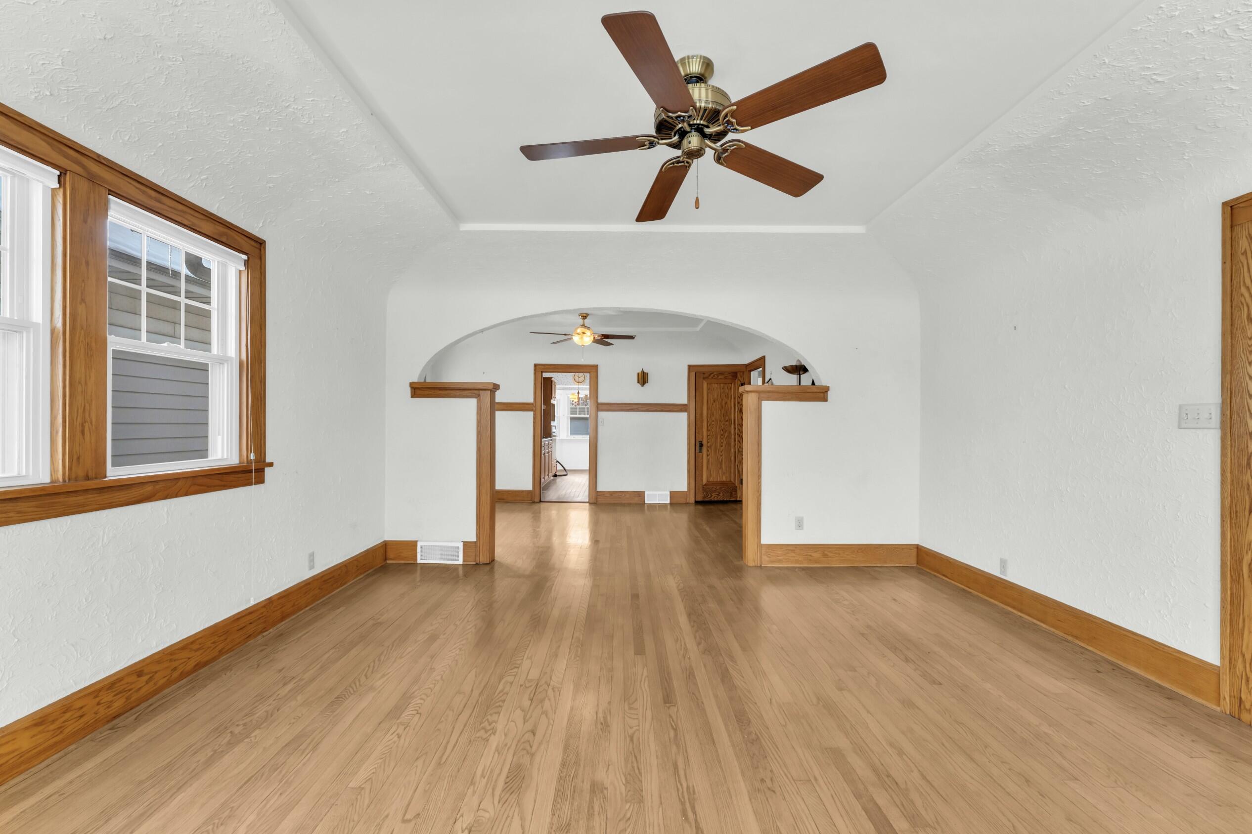 909 Augusta Street Racine, WI 53402 - Photo 9 of 56 Photo 9