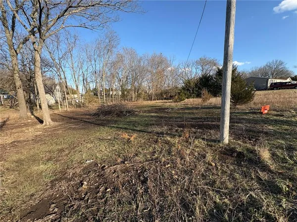 $8,500 | 2 Applewood Lane, Linn Valley, KS 66040