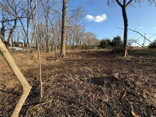 $8,500 | 2 Applewood Lane, Linn Valley, KS 66040