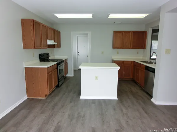 $1,745 | 10646 Cavelier Point, San Antonio, TX 78254