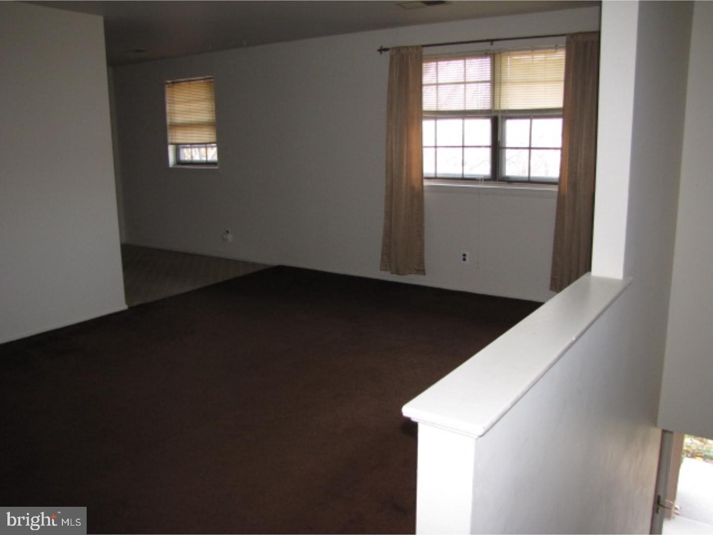 166 Eaves Mill Road Medford, NJ 08055 - Photo 6 of 25 Living Room