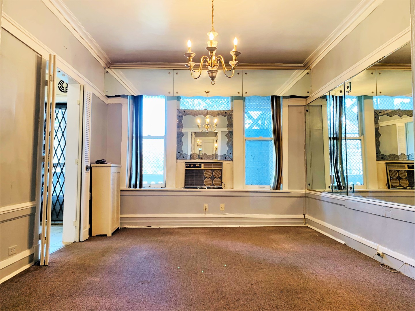 221 East Marquette Road, Unit 1E Chicago, IL 60637 - Photo 12 of 15