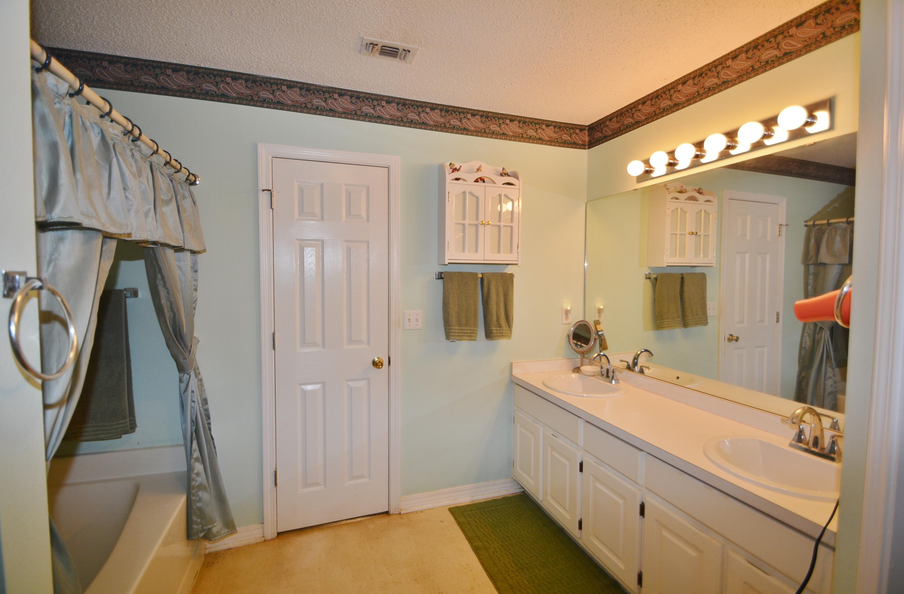 535 Risen Star Drive Crestview, FL 32539 - Photo 18 of 19