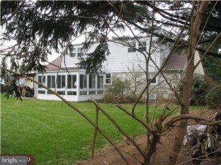 477 Leonard Road Huntingdon Valley, PA 19006 - Photo 2 of 5 Gallery Image 2