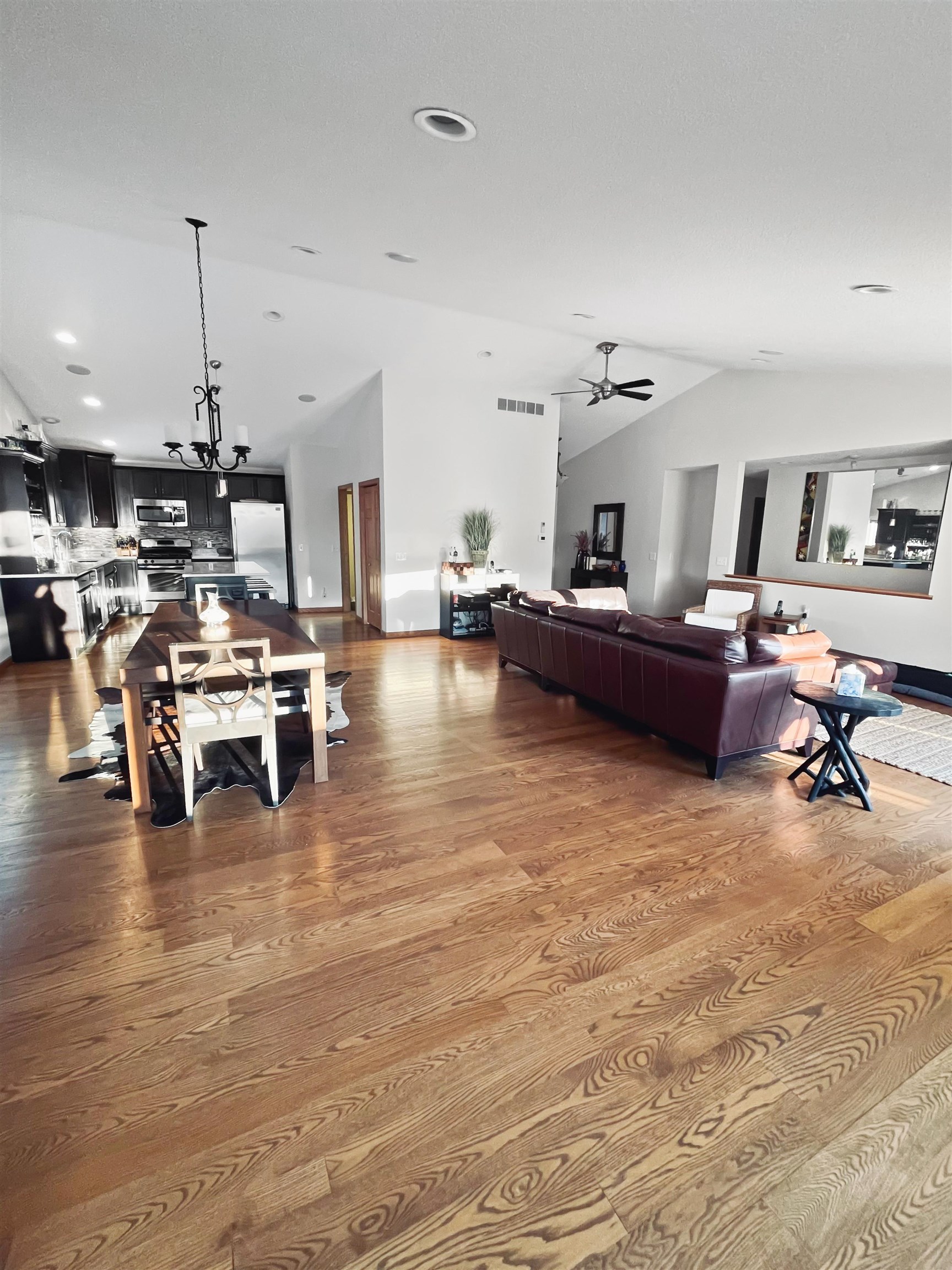 27-54 Ridgeview Drive Lake Carroll, IL 61046 - Photo 15 of 58 a living room with furniture and kitchen view