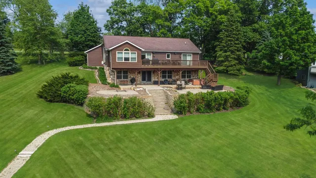 $899,000 | 27-54 Ridgeview Drive, Lake Carroll, IL 61046