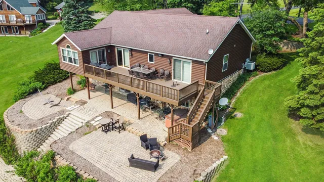 $899,000 | 27-54 Ridgeview Drive, Lake Carroll, IL 61046