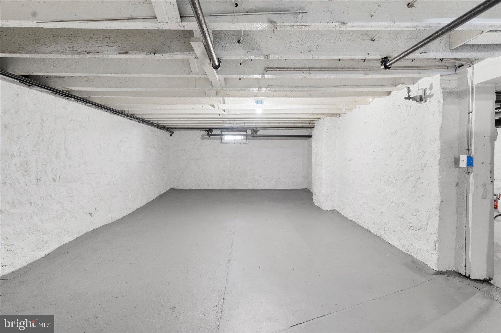 6602 Krone Drive Baltimore, MD 21207 - Photo 32 of 49 a view of small space