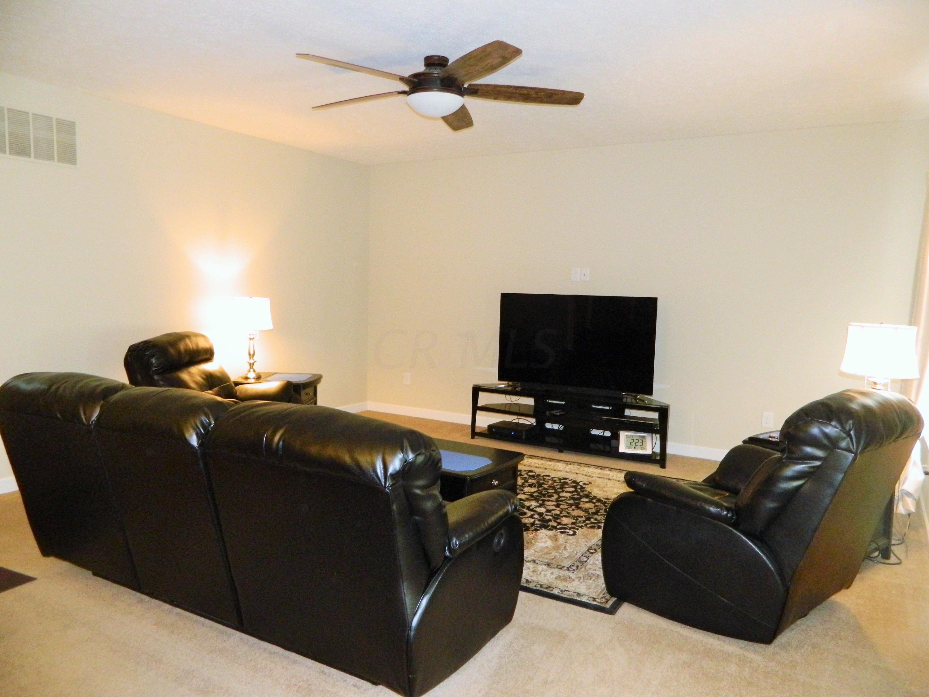 12147 Commercial Point Road Ashville, OH 43103 - Photo 13 of 32 Gallery Image 13