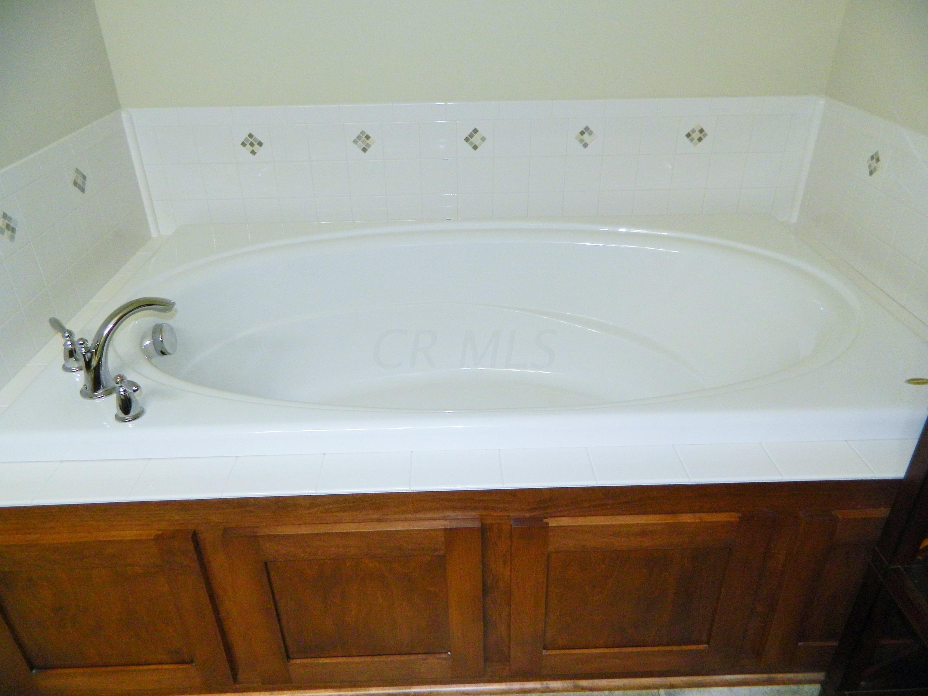 12147 Commercial Point Road Ashville, OH 43103 - Photo 28 of 32 Gallery Image 28