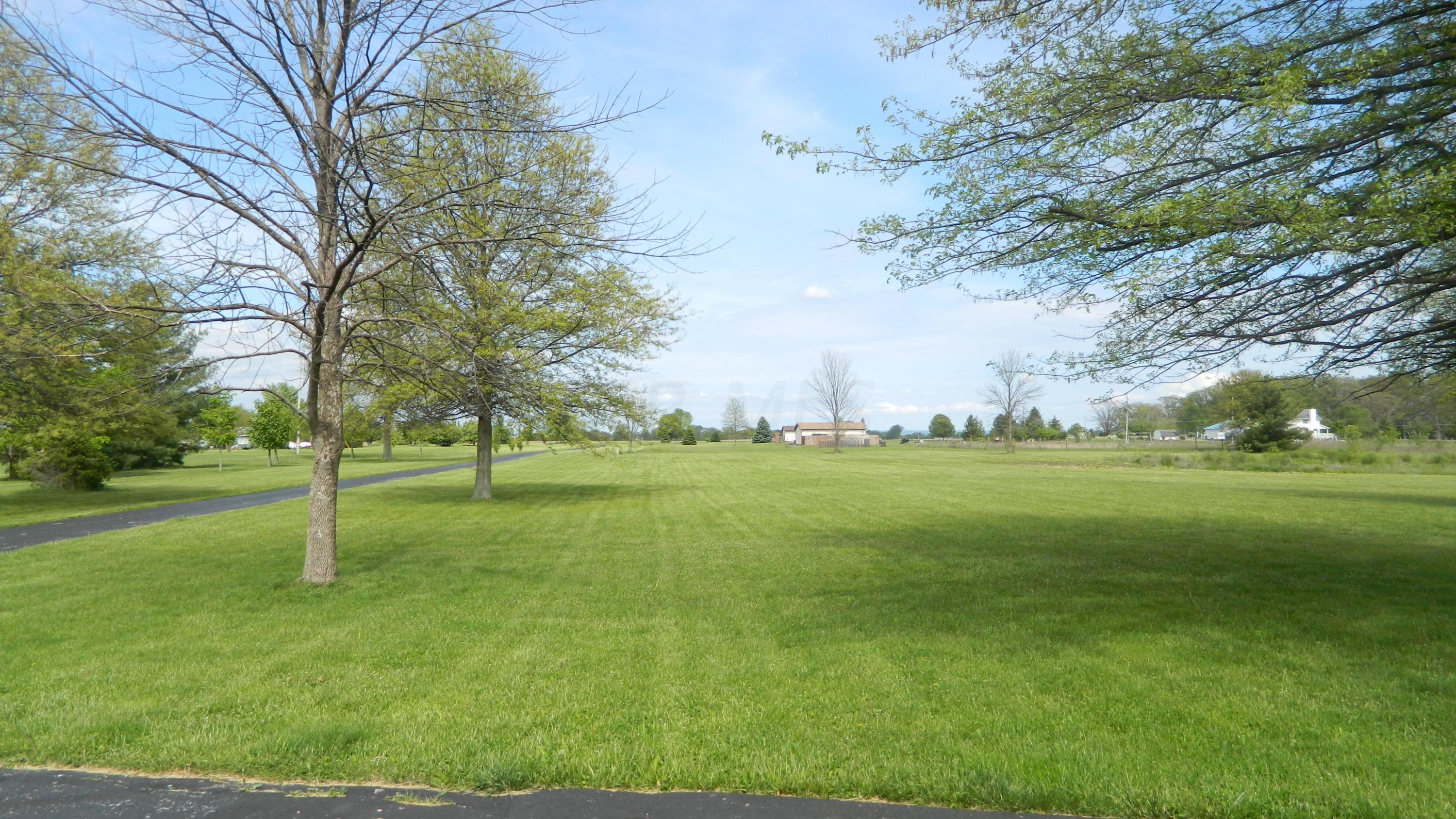 12147 Commercial Point Road Ashville, OH 43103 - Photo 5 of 32 Gallery Image 5