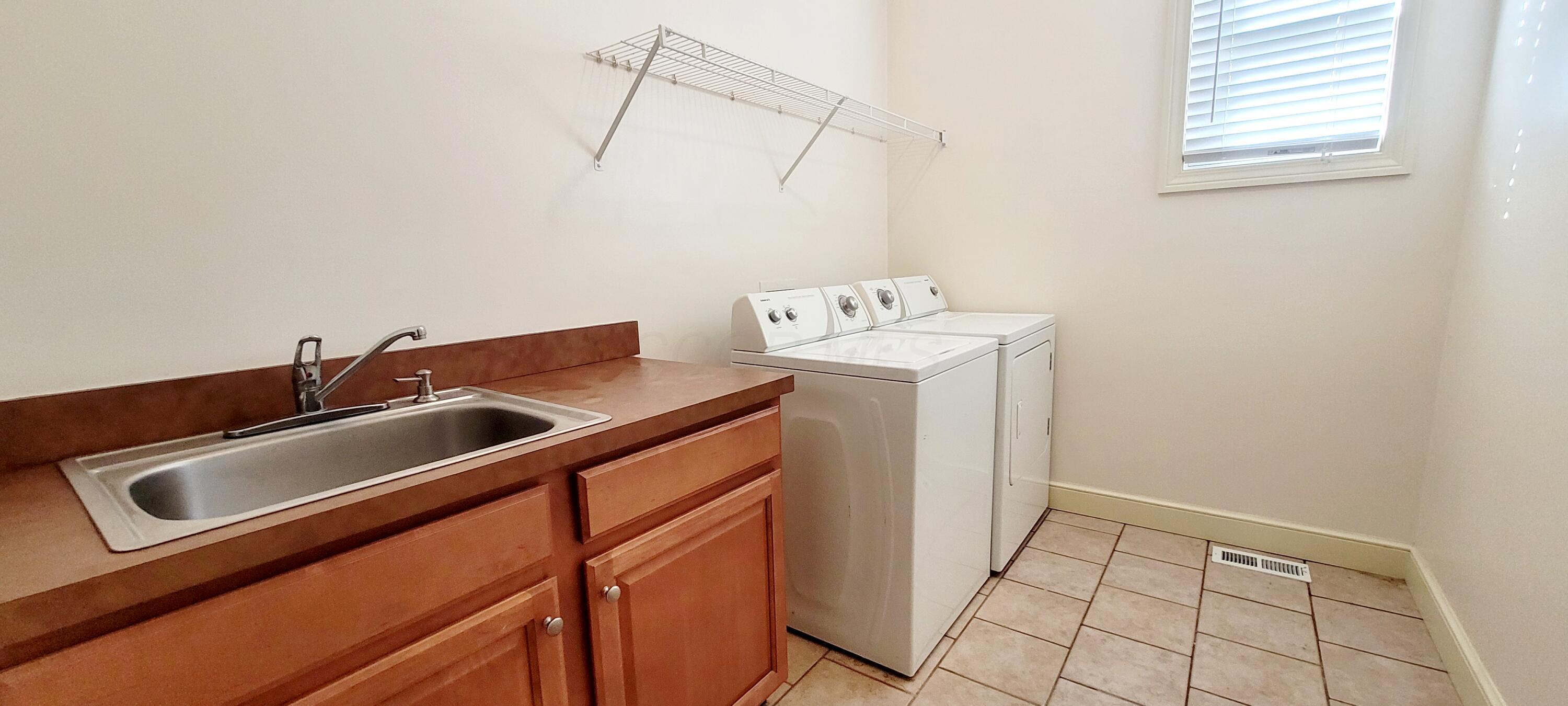 5016 Postlewaite Road Columbus, OH 43235 - Photo 15 of 25 120