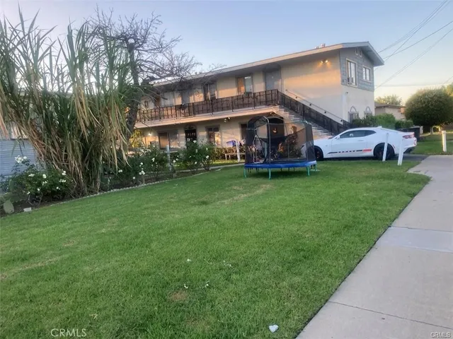 $2,000 | 528 North Batavia Street, Orange, CA 92868
