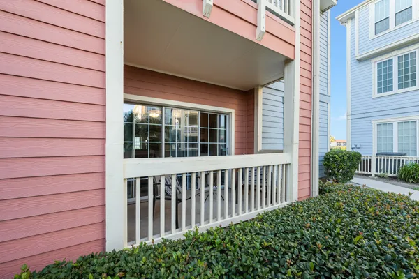$345,000 | 7000 Seawall Boulevard, Unit 811, Galveston, TX 77551