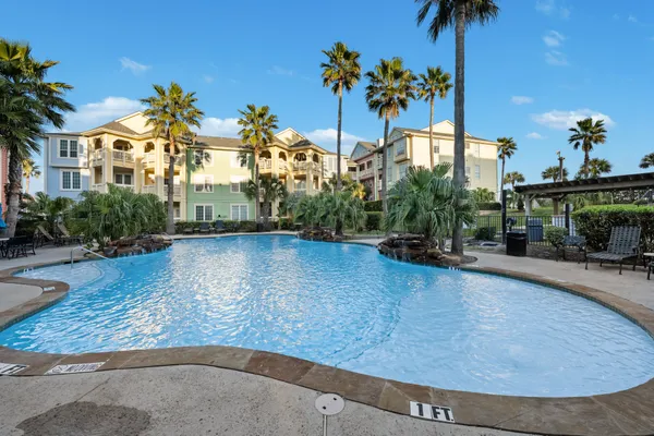 $345,000 | 7000 Seawall Boulevard, Unit 811, Galveston, TX 77551