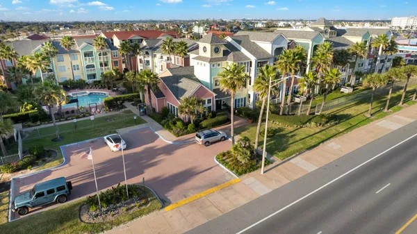 $345,000 | 7000 Seawall Boulevard, Unit 811, Galveston, TX 77551