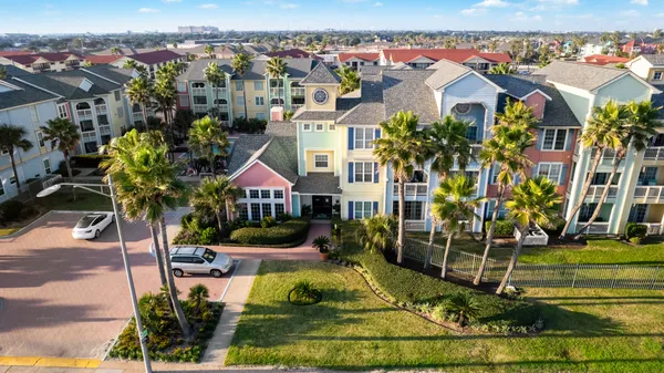 $345,000 | 7000 Seawall Boulevard, Unit 811, Galveston, TX 77551