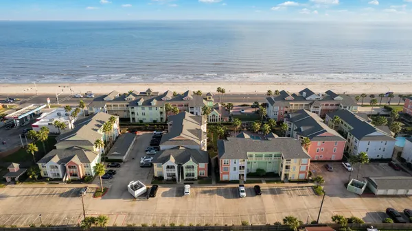 $345,000 | 7000 Seawall Boulevard, Unit 811, Galveston, TX 77551
