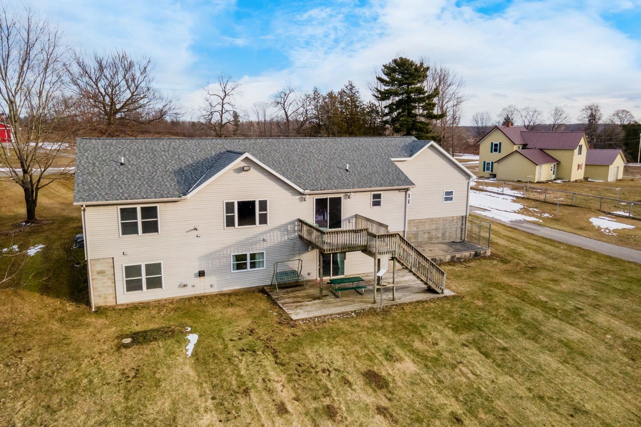 11370 South Bright Road Maple City, MI 49664 - Photo 7 of 39 Gallery Image 7