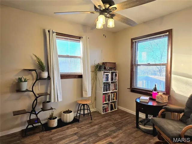 $229,900 | 152 South Lake Drive, Leslie, MO 63056