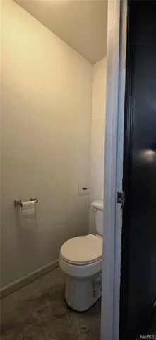 $229,900 | 152 South Lake Drive, Leslie, MO 63056