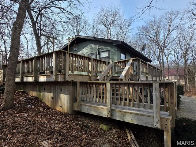$229,900 | 152 South Lake Drive, Leslie, MO 63056